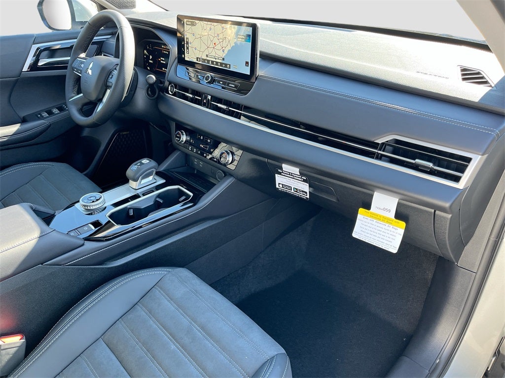 2026 Mitsubishi Outlander SE Tech Package