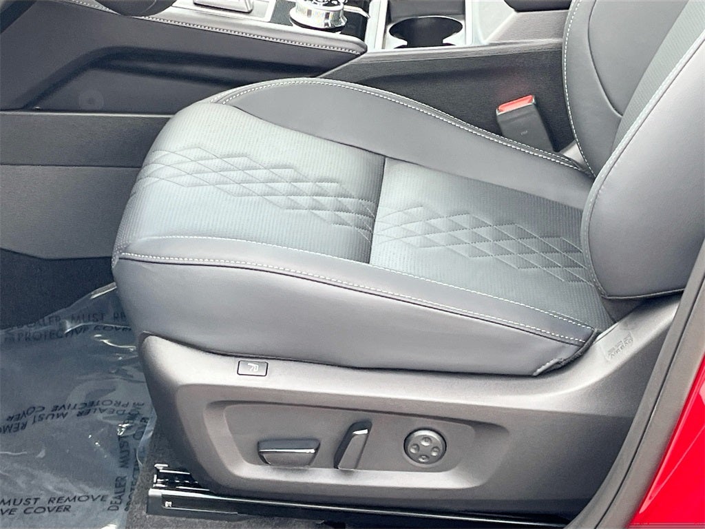 2025 Mitsubishi Outlander Plug-In Hybrid SEL Black Edition