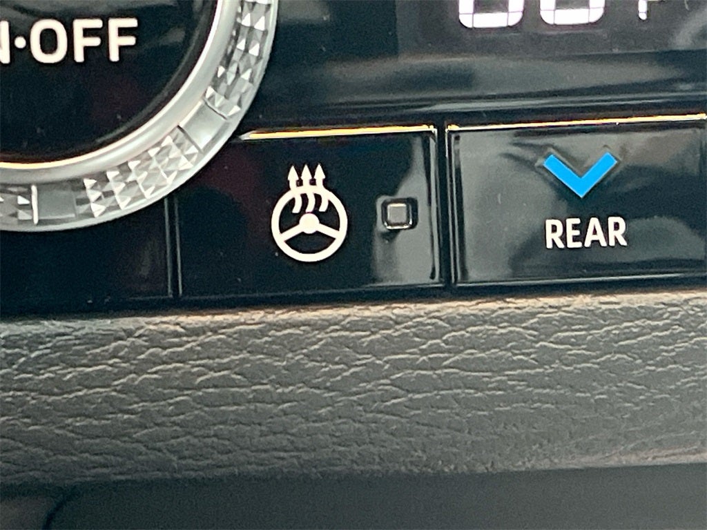 2025 Mitsubishi Outlander Plug-In Hybrid SEL Black Edition