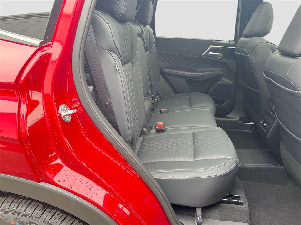 2025 Mitsubishi Outlander Plug-In Hybrid SEL Black Edition