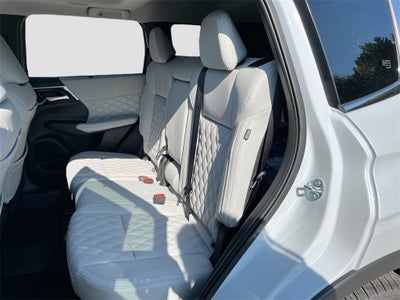 2025 Mitsubishi Outlander Plug-In Hybrid SEL