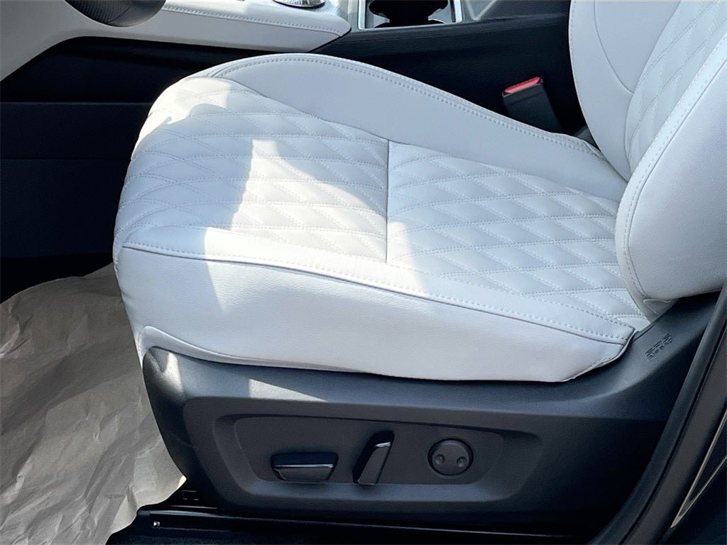 2025 Mitsubishi Outlander Plug-In Hybrid SEL