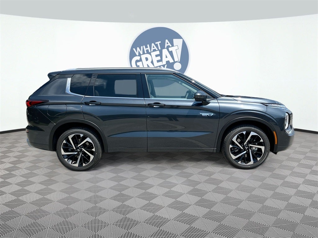 2025 Mitsubishi Outlander Plug-In Hybrid SEL