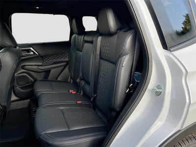 2025 Mitsubishi Outlander Plug-In Hybrid SEL Black Edition