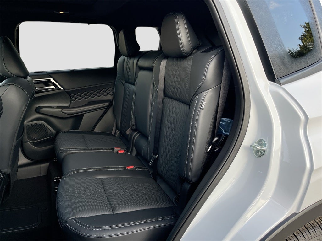 2025 Mitsubishi Outlander Plug-In Hybrid SEL Black Edition