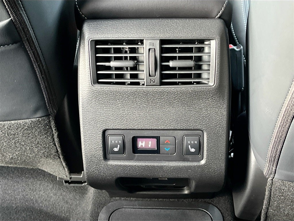 2025 Mitsubishi Outlander Plug-In Hybrid SEL Black Edition