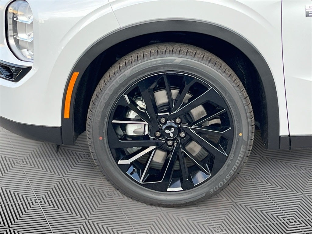 2025 Mitsubishi Outlander Plug-In Hybrid SEL Black Edition