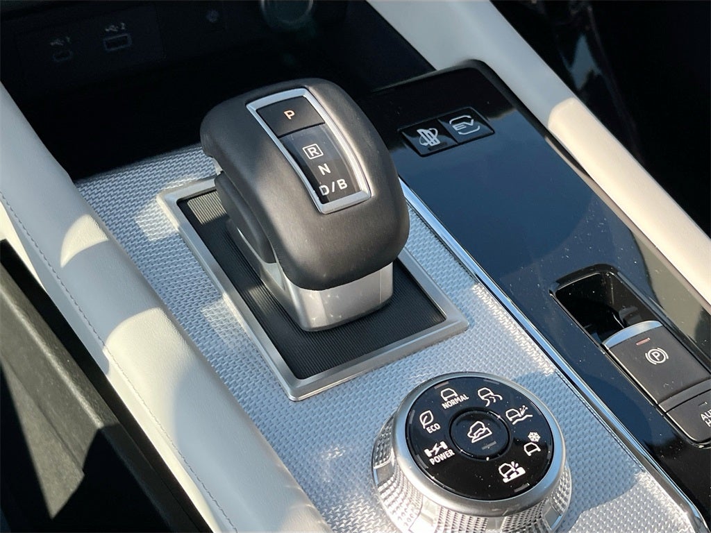 2025 Mitsubishi Outlander Plug-In Hybrid SEL