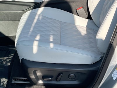 2025 Mitsubishi Outlander Plug-In Hybrid SEL