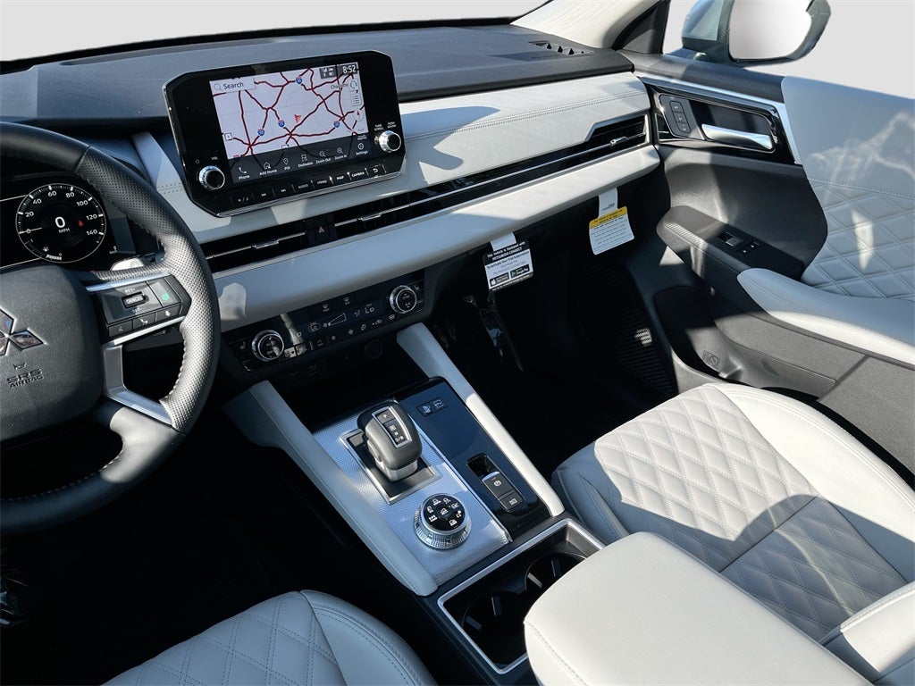 2025 Mitsubishi Outlander Plug-In Hybrid SEL