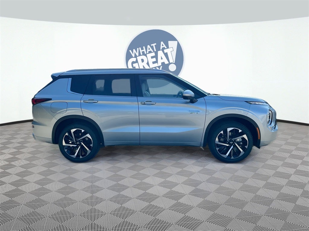 2025 Mitsubishi Outlander Plug-In Hybrid SEL