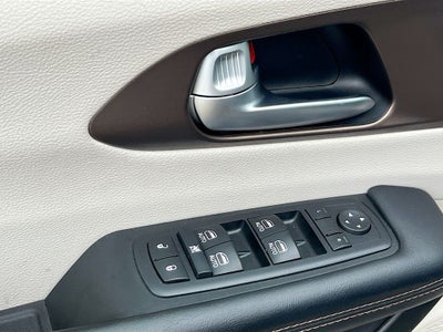 2017 Chrysler Pacifica Touring L Plus