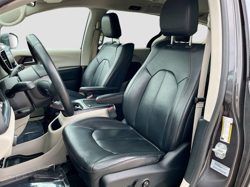 2017 Chrysler Pacifica Touring L Plus