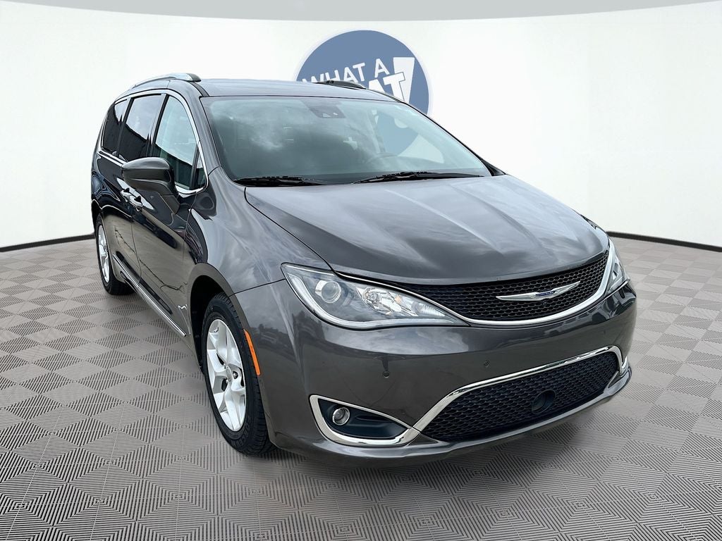 2017 Chrysler Pacifica Touring L Plus