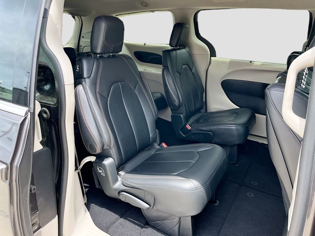 2017 Chrysler Pacifica Touring L Plus