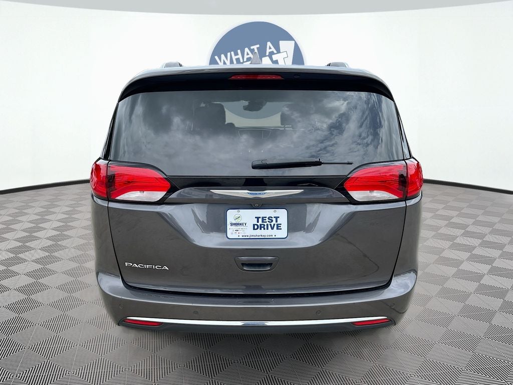 2017 Chrysler Pacifica Touring L Plus
