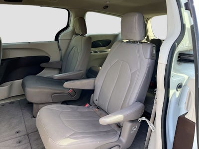 2021 Chrysler Pacifica Touring