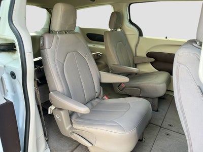 2021 Chrysler Pacifica Touring