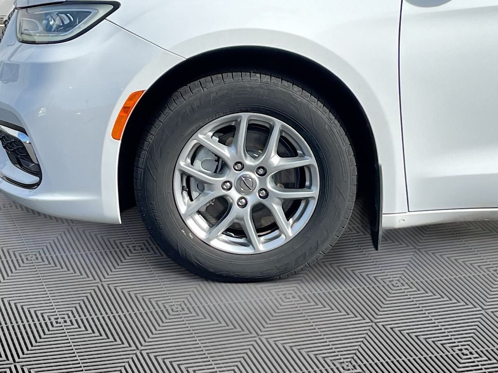 2021 Chrysler Pacifica Touring