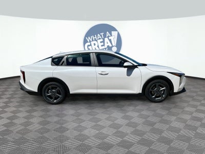 2026 Kia K4 LXS
