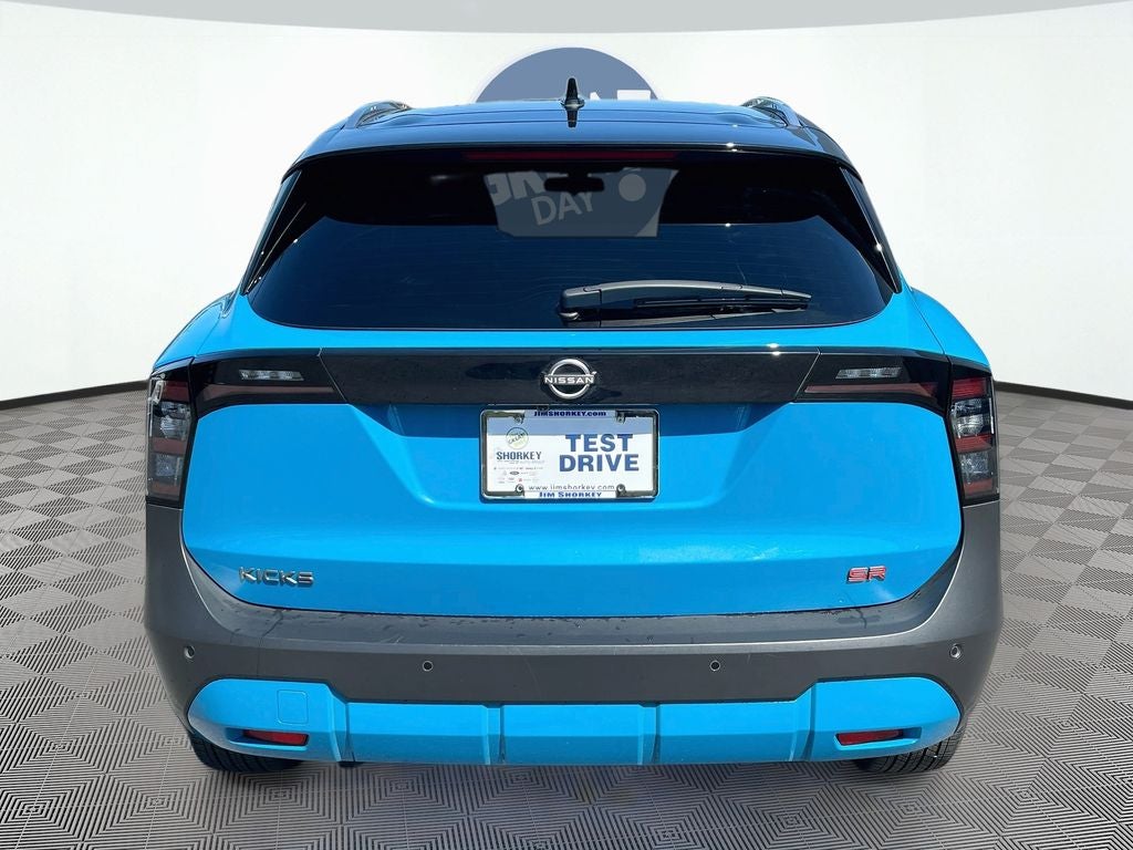 2025 Nissan Kicks SR