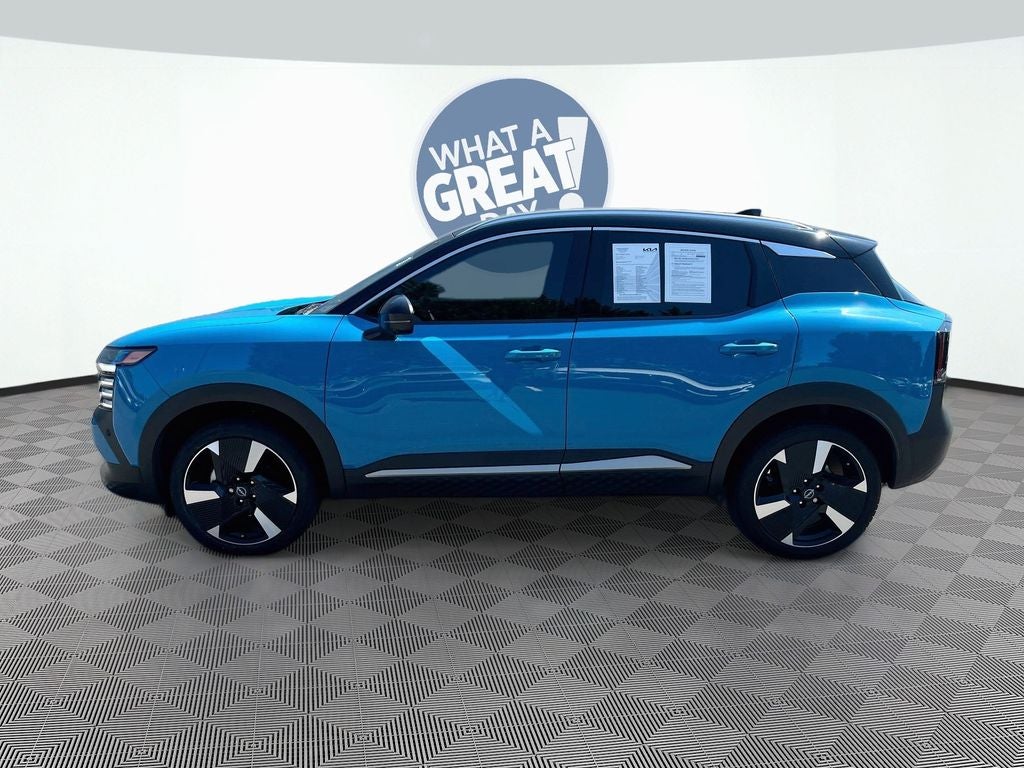 2025 Nissan Kicks SR