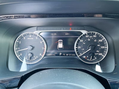 2025 Nissan Pathfinder SL