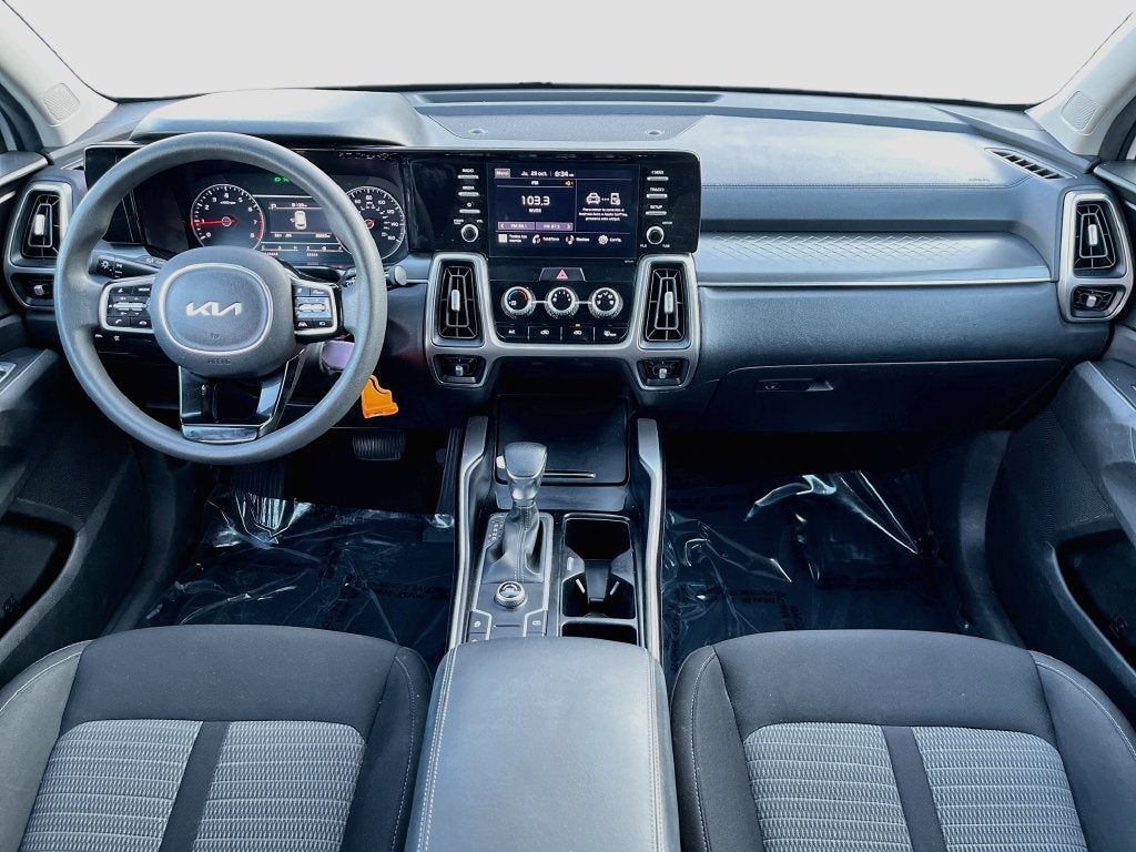 2022 Kia Sorento LX