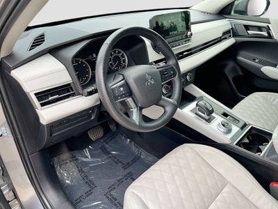 2022 Mitsubishi Outlander SEL