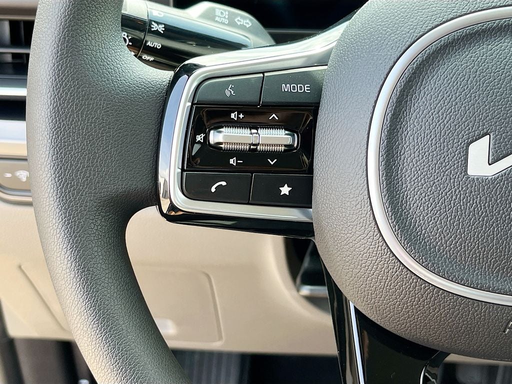 2026 Kia Carnival LX