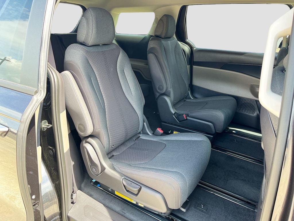 2026 Kia Carnival LX