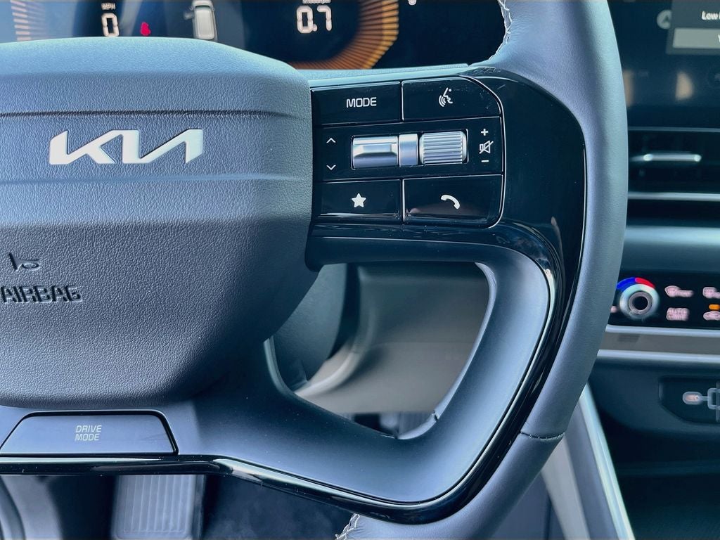 2027 Kia Carnival LXS
