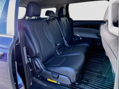 2027 Kia Carnival LXS