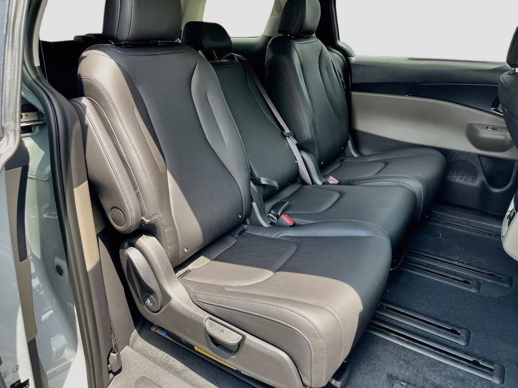 2027 Kia Carnival Hybrid LXS