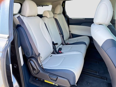 2025 Kia Carnival Hybrid EX