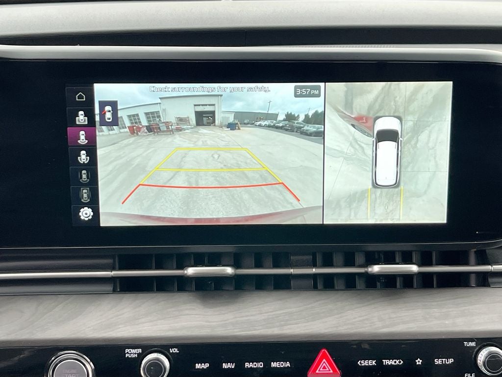 2023 Kia Carnival SX