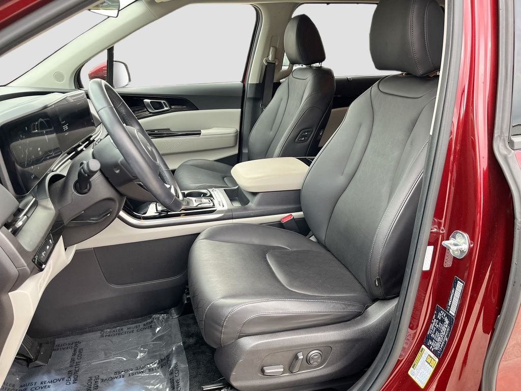 2023 Kia Carnival SX