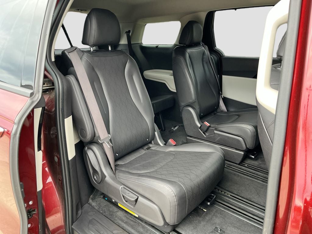 2023 Kia Carnival SX