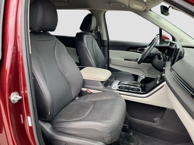 2023 Kia Carnival SX