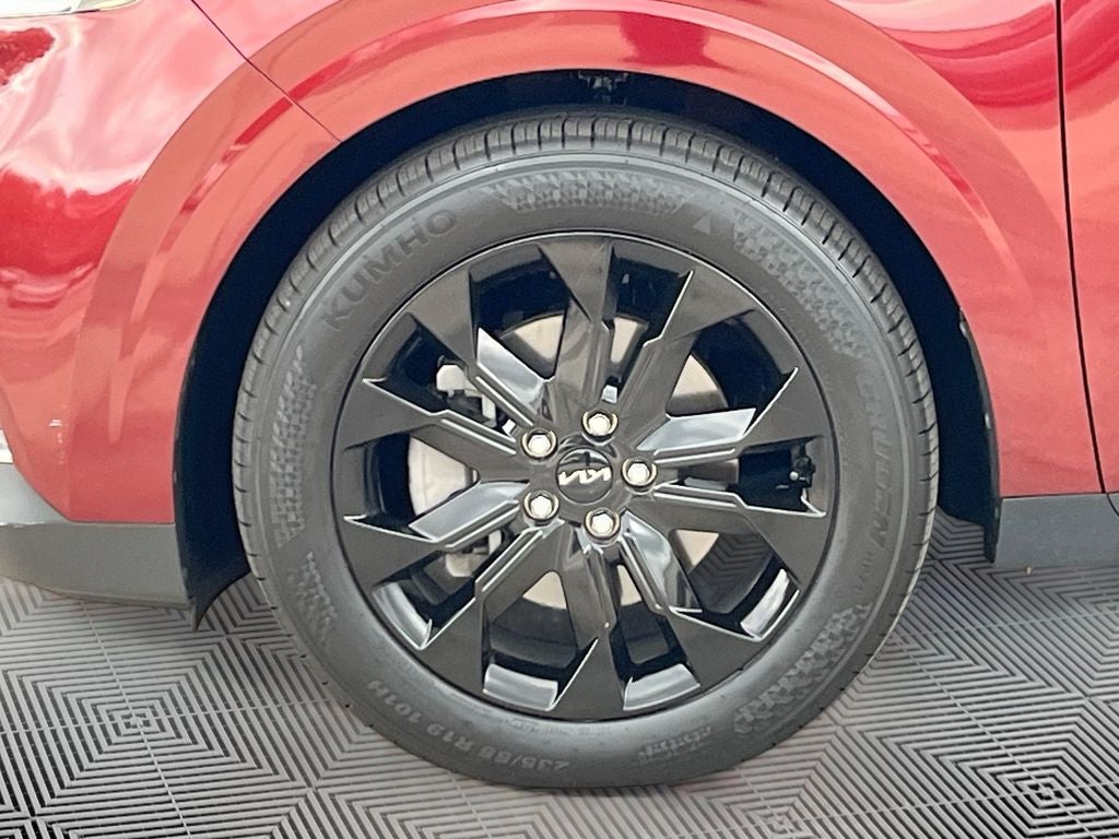 2023 Kia Carnival SX