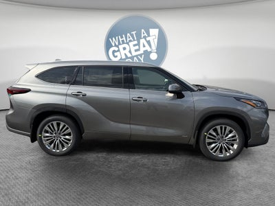2026 Toyota Highlander Hybrid Platinum