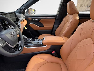 2026 Toyota Highlander Hybrid Platinum