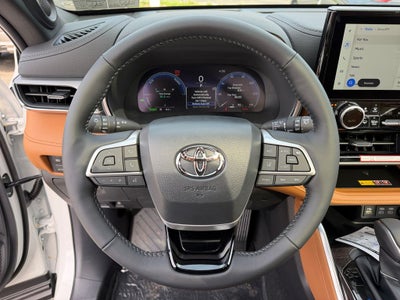 2026 Toyota Highlander Hybrid Platinum