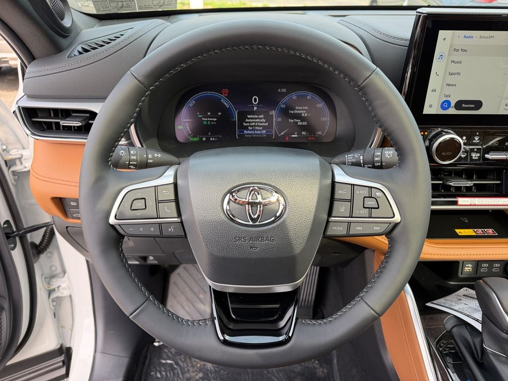 2026 Toyota Highlander Hybrid Platinum