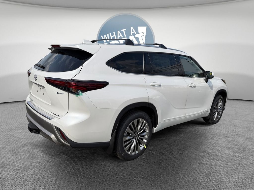 2026 Toyota Highlander Hybrid Platinum
