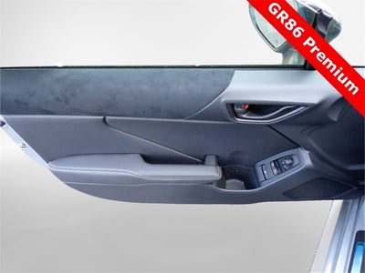 2025 Toyota GR86 Premium MT