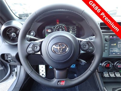 2025 Toyota GR86 Premium MT