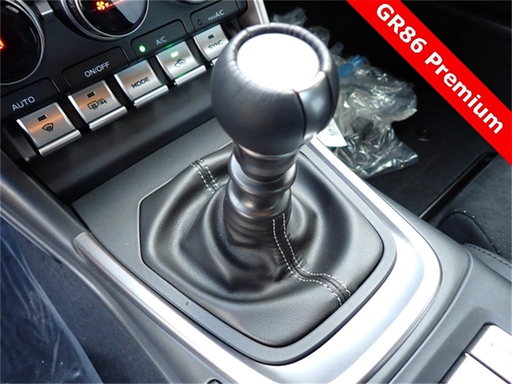 2025 Toyota GR86 Premium MT