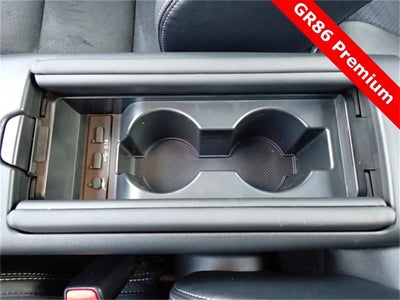 2025 Toyota GR86 Premium MT