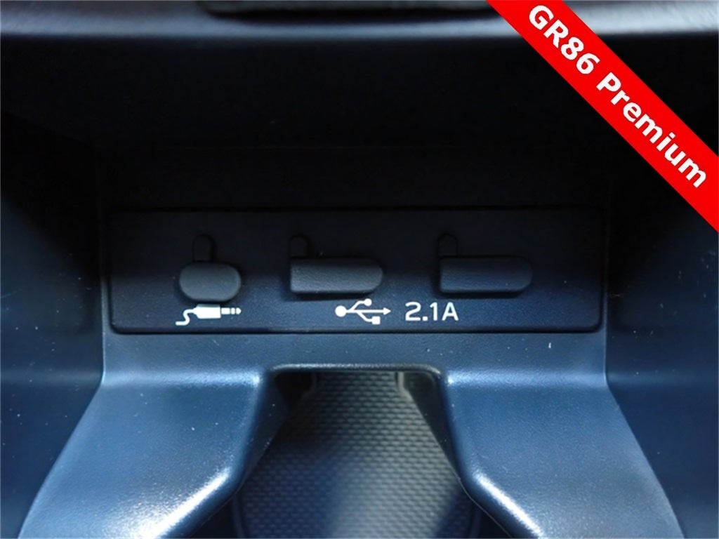 2025 Toyota GR86 Premium MT